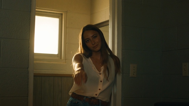 Video Reference: Hair, Light, Standing, Beauty, Shoulder, Long hair, Room, Muscle, Window, Photography