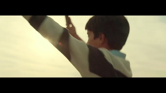 Video Reference: snapshot, shoulder, forehead, arm, mouth, black hair, sky, interaction, muscle, hand