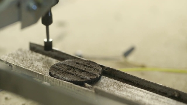 Video Reference: Milling, Metal, Machine tool