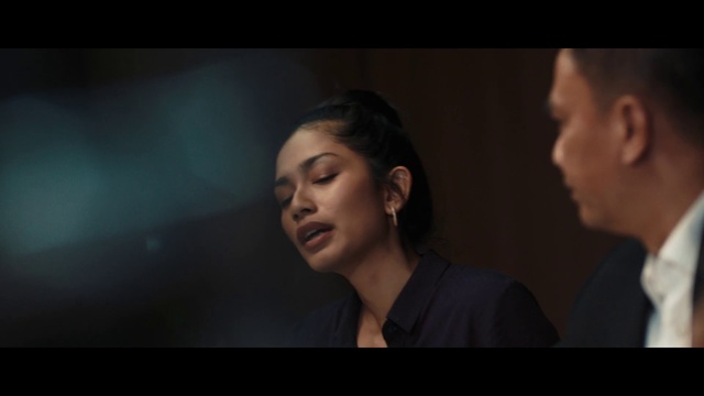 Video Reference: Face, Cheek, Human, Screenshot, Photography, Adaptation, Scene, Conversation, Smile, Flash photography