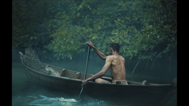 Video Reference: Water, Water transportation, Watercraft rowing, Vehicle, Boat, Boating, River, Fisherman, Recreation, Photography, Person