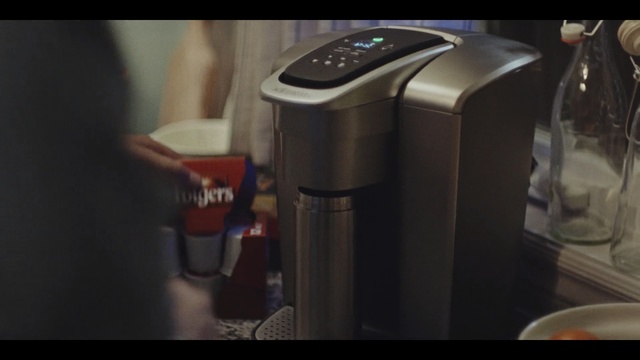 Video Reference: Coffeemaker, Small appliance, Kitchen appliance, Home appliance, Espresso machine, Bread machine