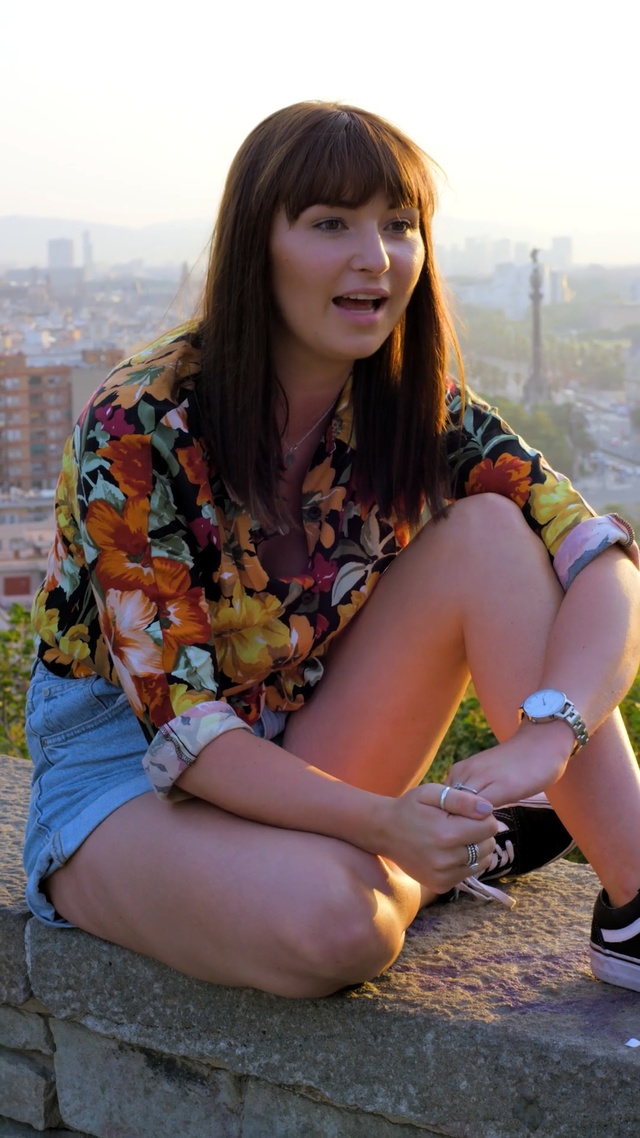 Video Reference: Human leg, Sitting, Thigh, Leg, Lady, Beauty, Yellow, Fashion, Long hair, Human body, Person