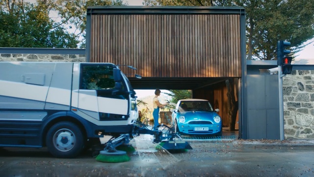 Video Reference: motor vehicle, vehicle, transport, car, mode of transport, automotive exterior, van, truck, commercial vehicle