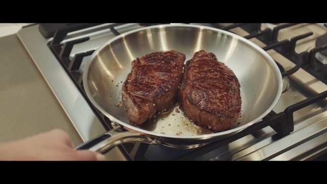 Video Reference: steak, meat, roasting, kobe beef, beef, grilling, roast beef, animal source foods, rib eye steak, sirloin steak