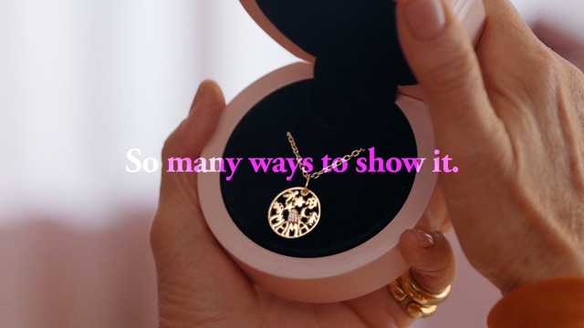 Video Reference: Pink, Product, Finger, Hand, Fashion accessory, Locket, Nail, Pendant, Jewellery, Circle