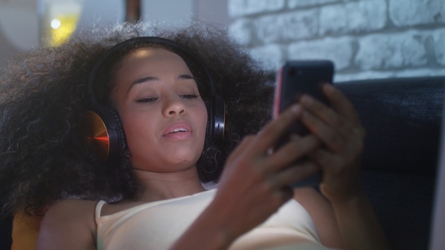 Video Reference: Face, Hair, Skin, Eyebrow, Beauty, Lip, Nose, Hairstyle, Forehead, Black hair, Person