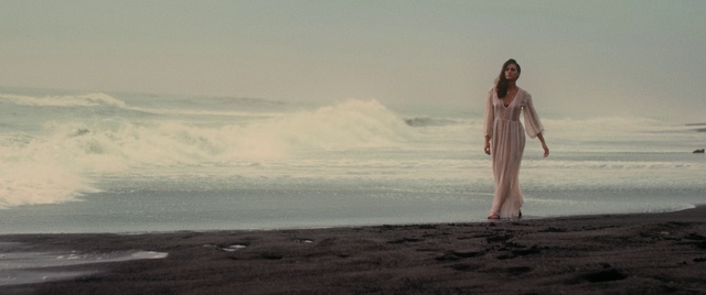 Video Reference: People in nature, Photograph, Sea, Sky, Ocean, Horizon, Standing, Beauty, Atmospheric phenomenon, Wave