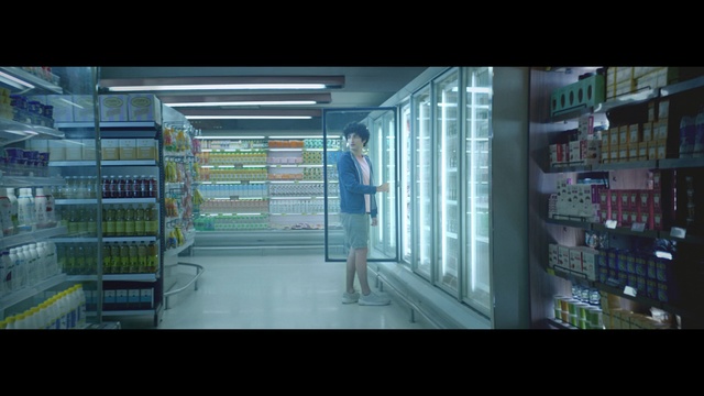 Video Reference: Building, Retail, Library, Shelving, Architecture, Shelf, Glass, Convenience store, Supermarket, Daylighting