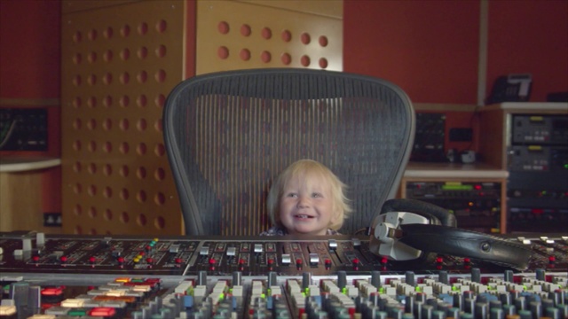 Video Reference: Audio equipment, Mixing console, Technology, Sound engineer, Electronic device, Mixing engineer, Child, Toddler