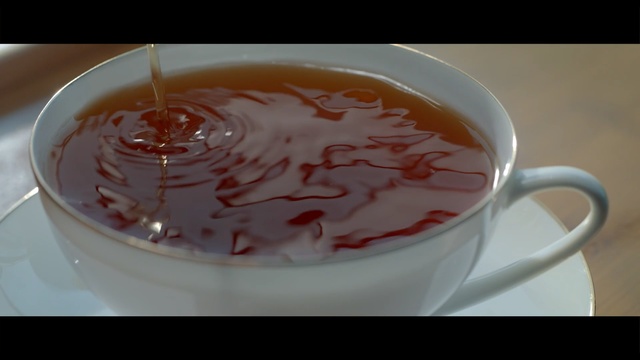 Video Reference: cup, coffee cup, cup, tableware, hot chocolate, coffee, tea, earl grey tea, saucer, drink