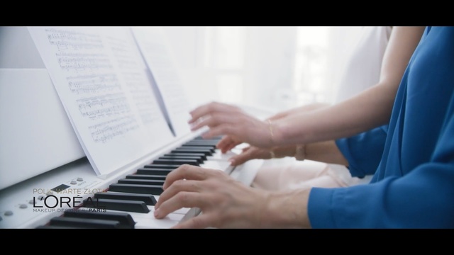 Video Reference: Pianist, Piano, Musical instrument, Musical keyboard, Keyboard, Electronic instrument, Hand, Technology, Electronic device, Digital piano, Person
