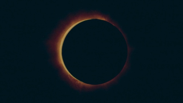 Video Reference: atmosphere, sky, eclipse, corona, crescent, computer wallpaper, celestial event, circle, night, astronomical object