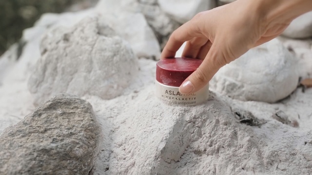 Video Reference: Hand, Flour, Powder, Dough, Lime