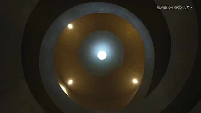 Video Reference: Light, Lighting, Circle, Ceiling, Sky, Lens flare, Iris, Lighting accessory, Incandescent light bulb, Space