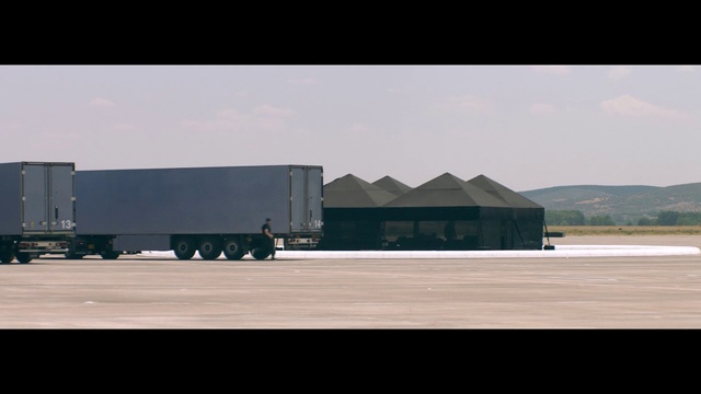 Video Reference: Transport, Mode of transport, Vehicle, Freight transport, trailer truck, Trailer, Rolling, Truck, Commercial vehicle, Asphalt