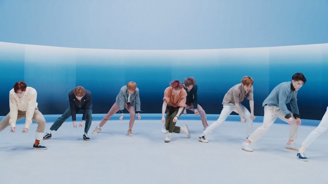 Video Reference: blue, fun, leisure, sport venue, ice, recreation, vacation, sky, competition event, Person