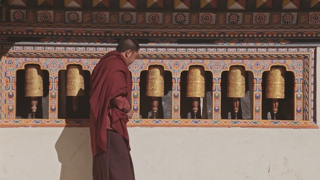 Video Reference: Historic site, Ancient history, Temple, Monk, Architecture, Monastery, Column, Temple, Pilgrimage