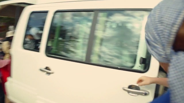 Video Reference: car, motor vehicle, vehicle, mode of transport, transport, vehicle door, automotive design, automotive exterior, window, glass, Person