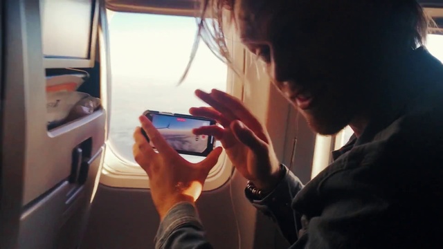 Video Reference: Hand, Technology, Mouth, Finger, Electronic device, Vacation, Gadget