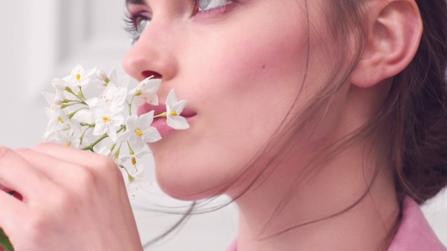 Video Reference: Face, Skin, Pink, Nose, Cheek, Beauty, Lip, Flower, Chin, Ear