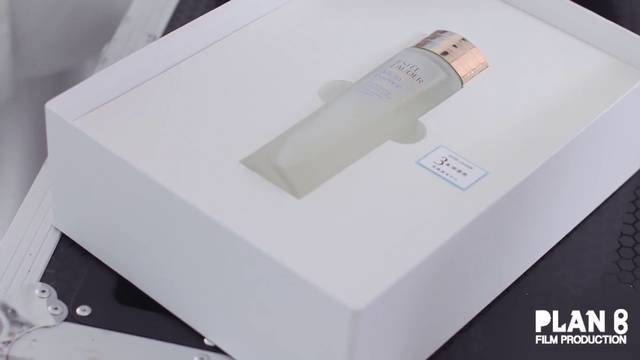 Video Reference: Material property, Room, Ceiling