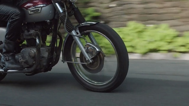 Video Reference: Land vehicle, Vehicle, Tire, Automotive tire, Motorcycle, Wheel, Motor vehicle, Spoke, Alloy wheel, Rim