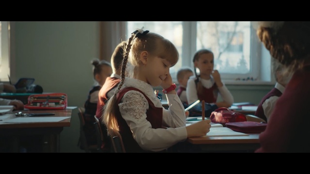 Video Reference: Conversation, Learning, Fun, Adaptation, Room, Child, Photography, Sitting, Education, Classroom