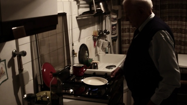 Video Reference: man, old man, kitchen, cooking, lowlight 
