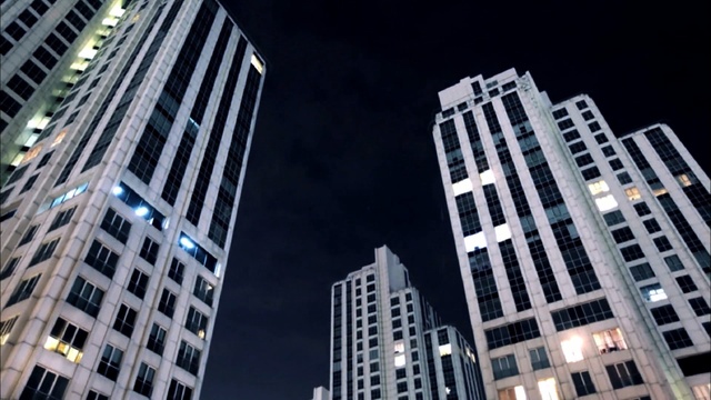 Video Reference: Metropolitan area, Metropolis, Urban area, City, Building, Skyscraper, Architecture, Tower block, Landmark, Human settlement