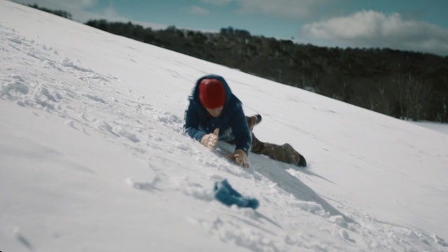 Video Reference: Snow, Geological phenomenon, Winter, Outdoor recreation, Mountaineering, Recreation, Slope, Fun, Winter sport, Piste