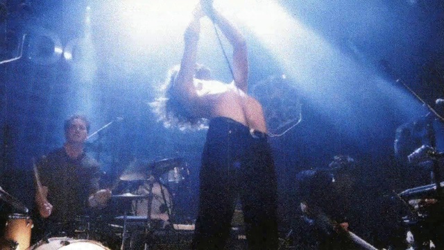 Video Reference: Performance, Entertainment, Concert, Rock concert, Performing arts, Musician, Public event, Music artist, Event, Stage