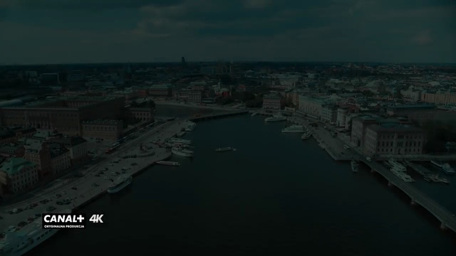 Video Reference: Aerial photography, Metropolitan area, Urban area, City, Sky, Cityscape, Metropolis, Fixed link, Water resources, Waterway