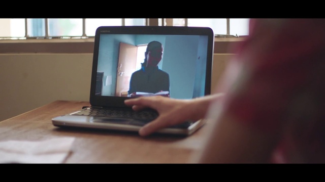 Video Reference: Electronic device, Technology, Screen, Gadget, Hand, Multimedia, Computer, Finger, Laptop, Display device