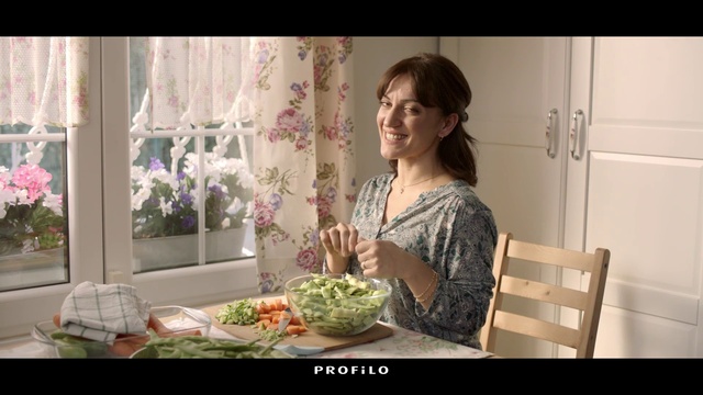 Video Reference: Floral design, Flower Arranging, Floristry, Flower, Plant, Houseplant, Art, Bouquet, Room, Interior design