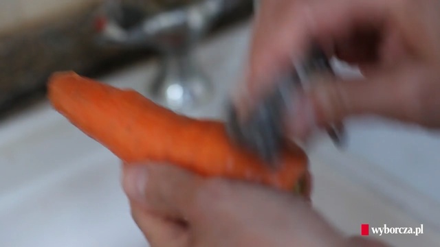 Video Reference: Carrot, Finger, Hand, Vegetable, Orange, Root vegetable, Food, Nail, Fish, Recipe