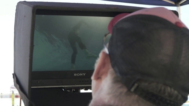 Video Reference: Technology, Electronics, Electronic device, Screen, Media, Multimedia, Vehicle, Display device, Rear-view mirror