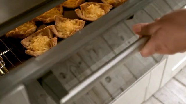 Video Reference: Food, Cuisine, Dish, Junk food, Snack, Dessert, Fried food, Baking, Ingredient, Vegetarian food