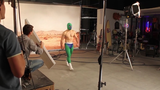 Video Reference: Shoulder, Physical fitness, Joint, Barechested, Room, Crossfit