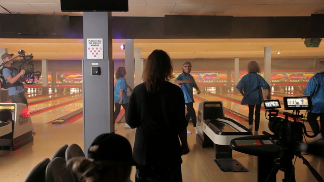 Video Reference: Bowling, Ten-pin bowling, Games, Duckpin bowling, Bowling pin, Bowling equipment, Skittles (sport), Recreation, Individual sports, Fun, Person