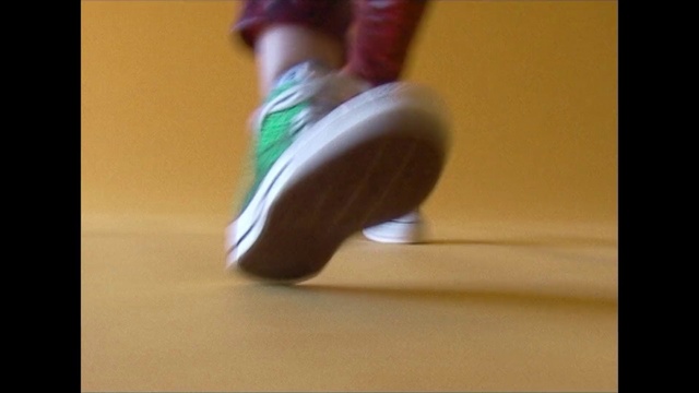 Video Reference: Footwear, Shoe, Human leg, Ankle, Leg, Joint, Calf, Finger, Photography, Foot