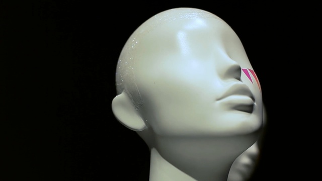 Video Reference: Face, Mannequin, Forehead, Head, Chin, Nose, Cheek, Lip, Jaw, Doll