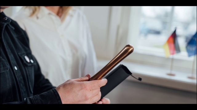 Video Reference: Technology, Electronic device, Gadget