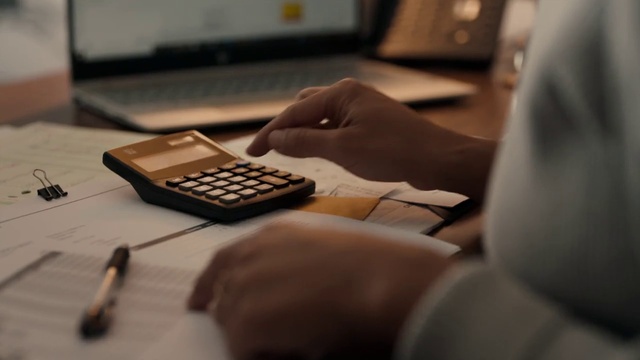 Video Reference: Calculator, Finger, Office equipment, Hand, Nail, Technology, Games, Electronic device, Thumb, Space bar