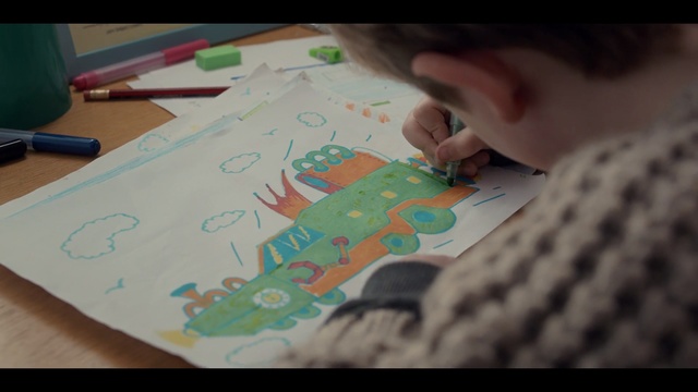 Video Reference: green, play, child, toddler, design, material, art, hand, finger, homework