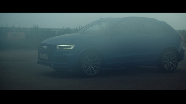 Video Reference: Land vehicle, Vehicle, Car, Automotive design, Luxury vehicle, Automotive lighting, Headlamp, Automotive exterior, Wheel, Automotive wheel system