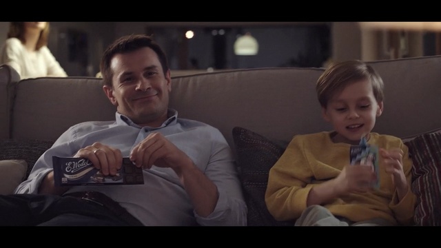 Video Reference: Conversation, Sitting, Human, Interaction, Fun, Child, Screenshot, Scene, Photo caption, Happy, Person