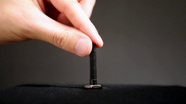 Video Reference: Finger, Hand, Nail, Material property, Thumb, Photography