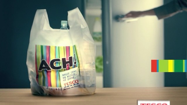 Video Reference: Product, Bag, Packaging and labeling, Tote bag, Room, Laundry detergent, Plastic, Plastic bag, Liquid, Floor, Person