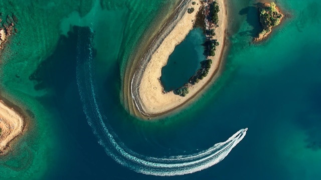 Video Reference: Island, Coastal and oceanic landforms, Spit, Atoll, Artificial island, Aerial photography, Archipelago, Inlet, Cay, Landscape